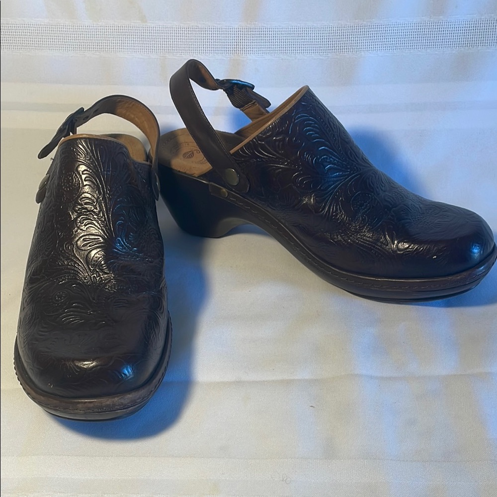 Nurture by Lamaze Brown Mules Comfortable Clogs